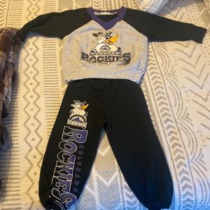 Colorado Rockies Looney Toons toddler sweat shirt and pant set. Size 2T